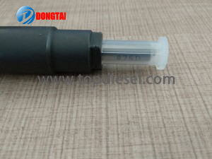 Genuine and New DENSO injector 095000-8110 ,SM095000-8110,9709500-811 , 095000-811# , 1465A307 , 0950008110 , 236700L030