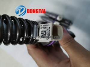 Original new 21582094 DIESEL INJECTOR FOR VOLVO