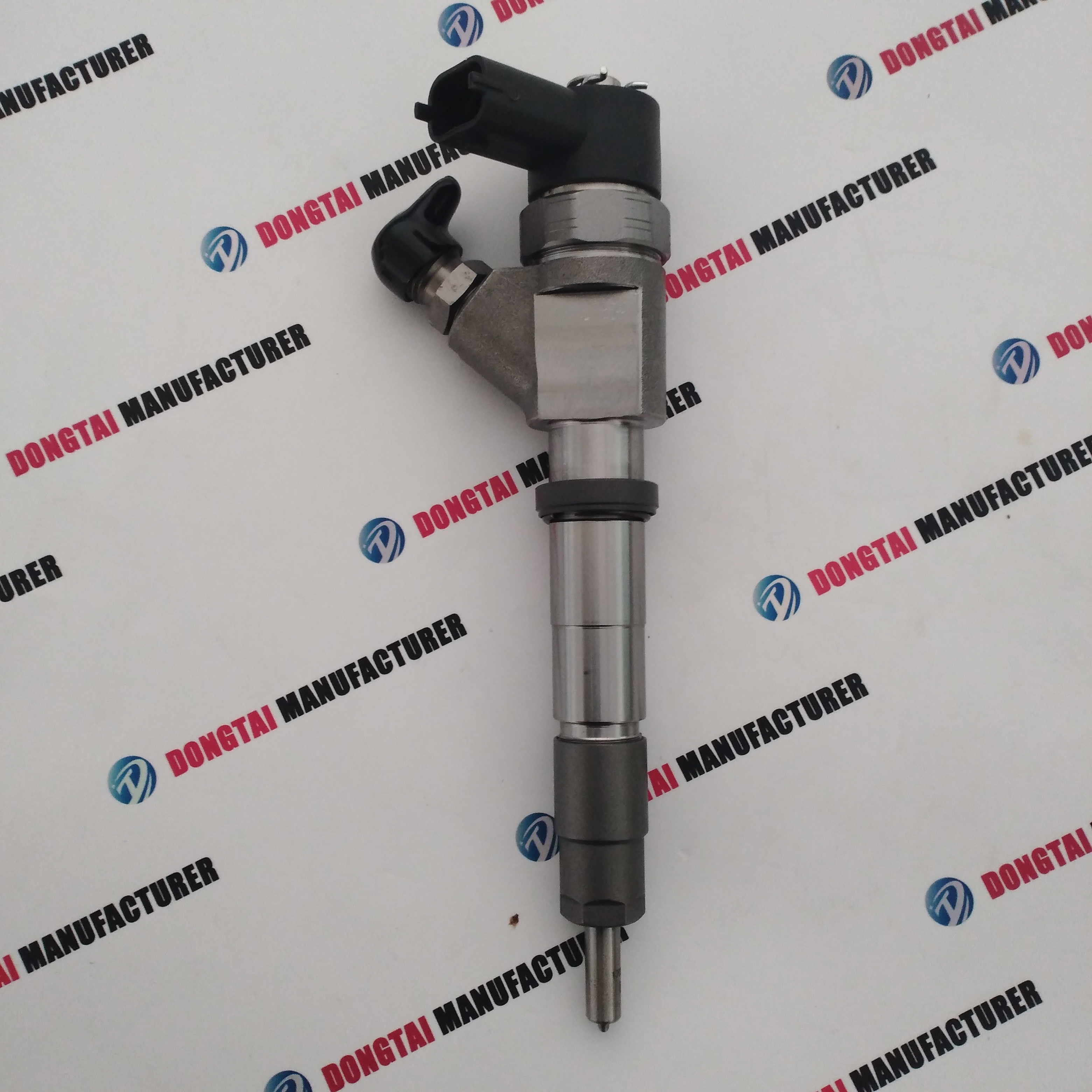 BOSCH Common rail injector  0445120126=32G6-00010 Featured Image